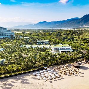 Cam Ranh Riviera Beach Resort & Spa